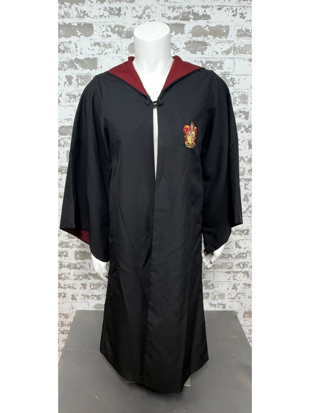 Wizarding World of Harry Potter Gryffindor House Adult Costume Cloak size XXS